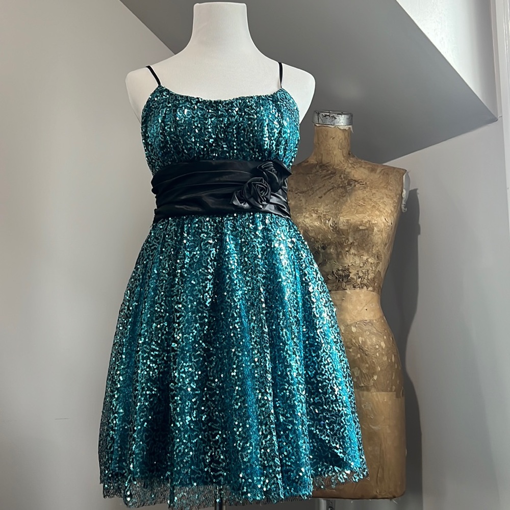 Blue sequin party dress